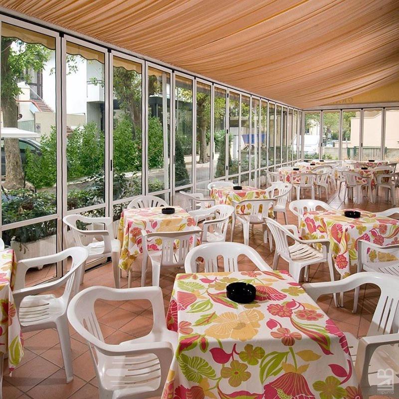 Hotel Granada Cattolica Dış mekan fotoğraf