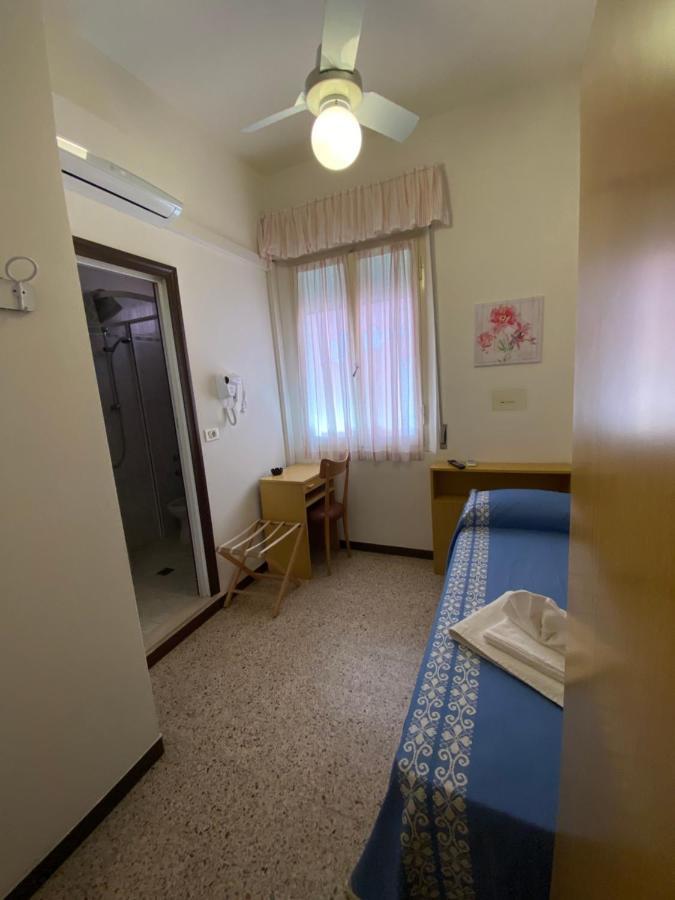 Hotel Granada Cattolica Dış mekan fotoğraf