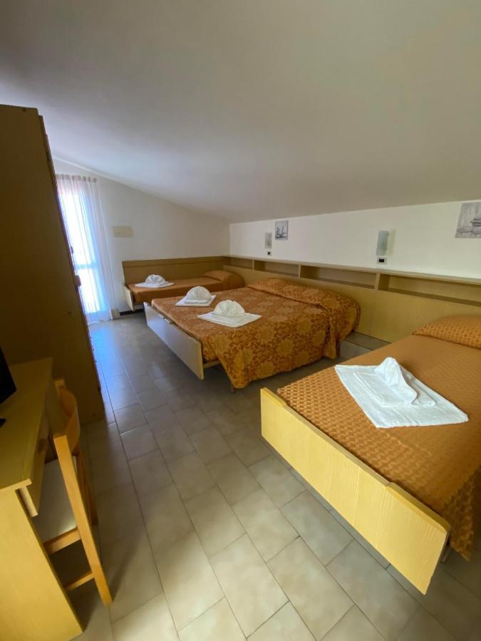 Hotel Granada Cattolica Dış mekan fotoğraf
