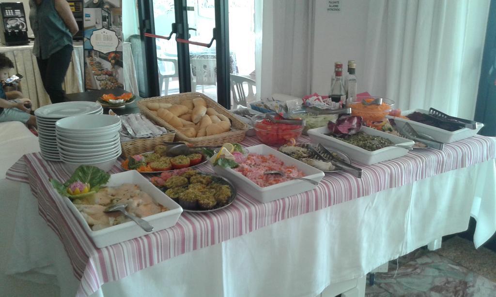 Hotel Granada Cattolica Dış mekan fotoğraf