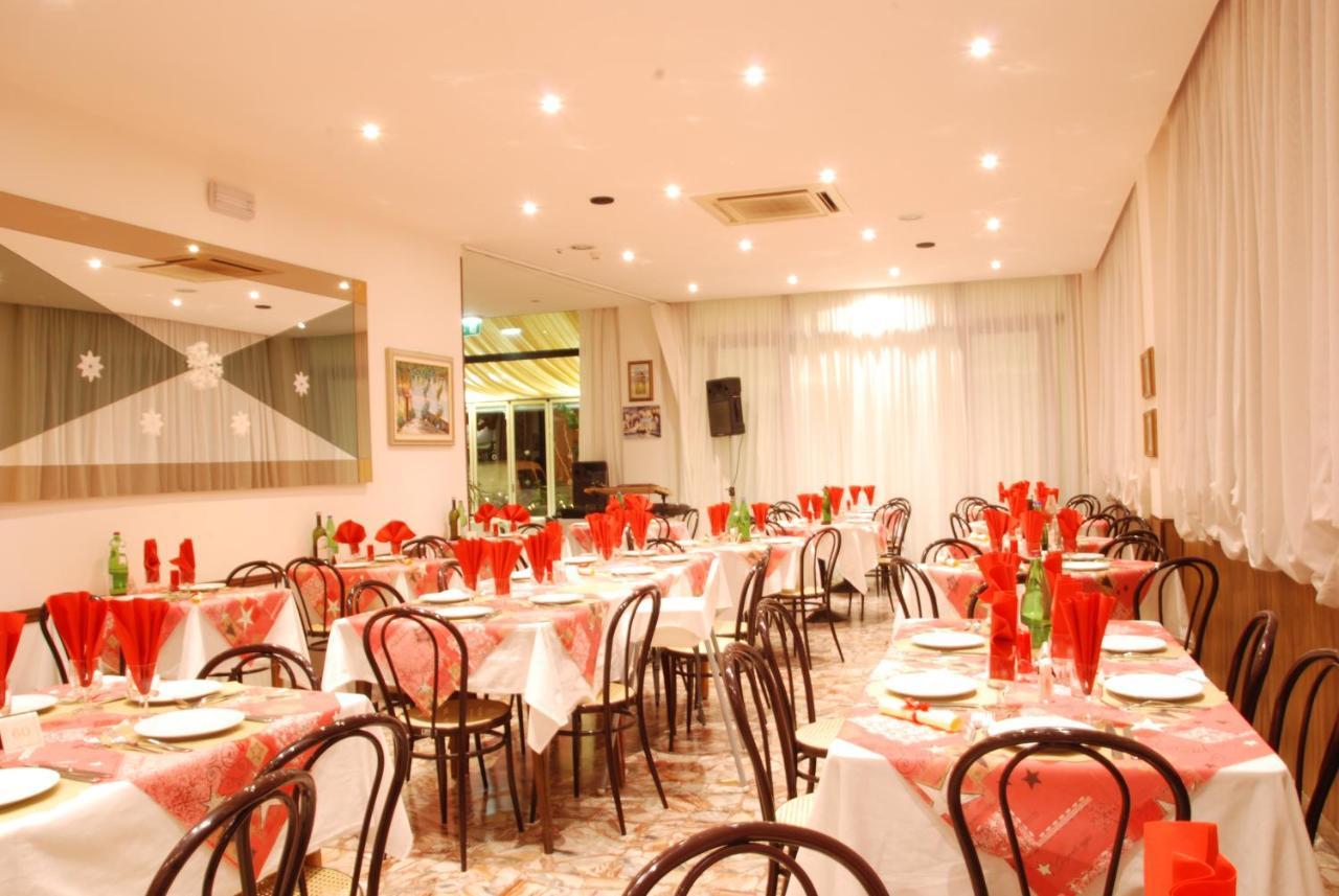 Hotel Granada Cattolica Dış mekan fotoğraf